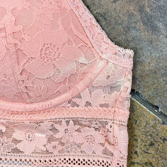 Victoria’s Secret Pink Lace Pull-on Razorback Bra Light Padding Medium - Picture 4 of 8